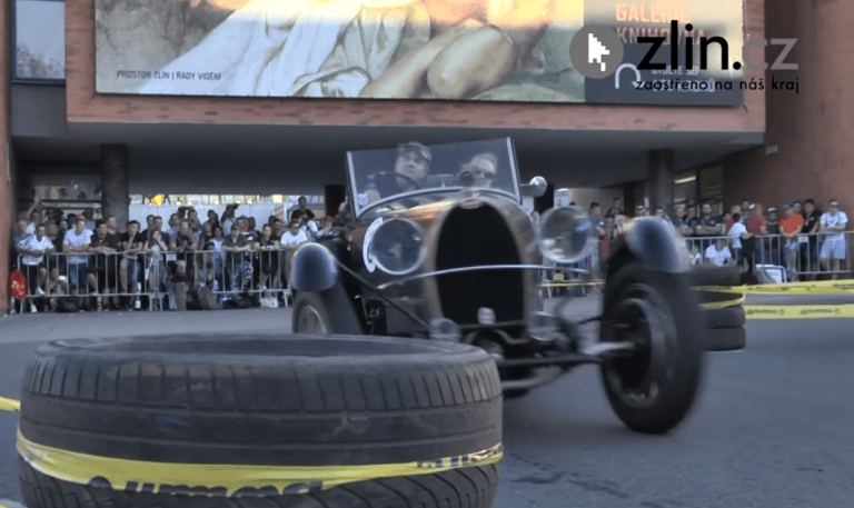 Video: Bugatti Grand Prix 2016
